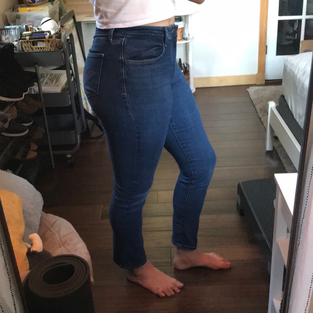 Levi’s Mid Rise Skinny Straight Leg Stretch Jeans